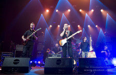 Okładka i tracklista DVD Love De Vice